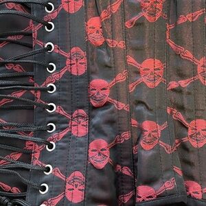 Elegant Black and Red skull ☠️ Corset steel boned Sz-22